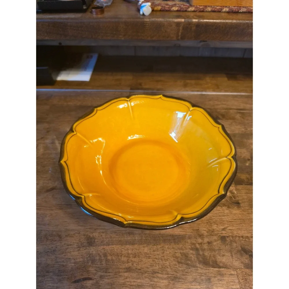 Metlox Poppy Trail Yellow Scalloped Bowl Vintage California Pottery 176 8.5in